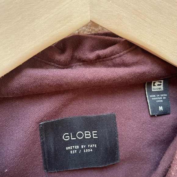 Globe shirt - Picture 3 of 3